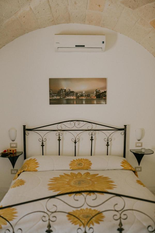 Le Camporelle In Citta Bed & Breakfast Lecce Eksteriør bilde