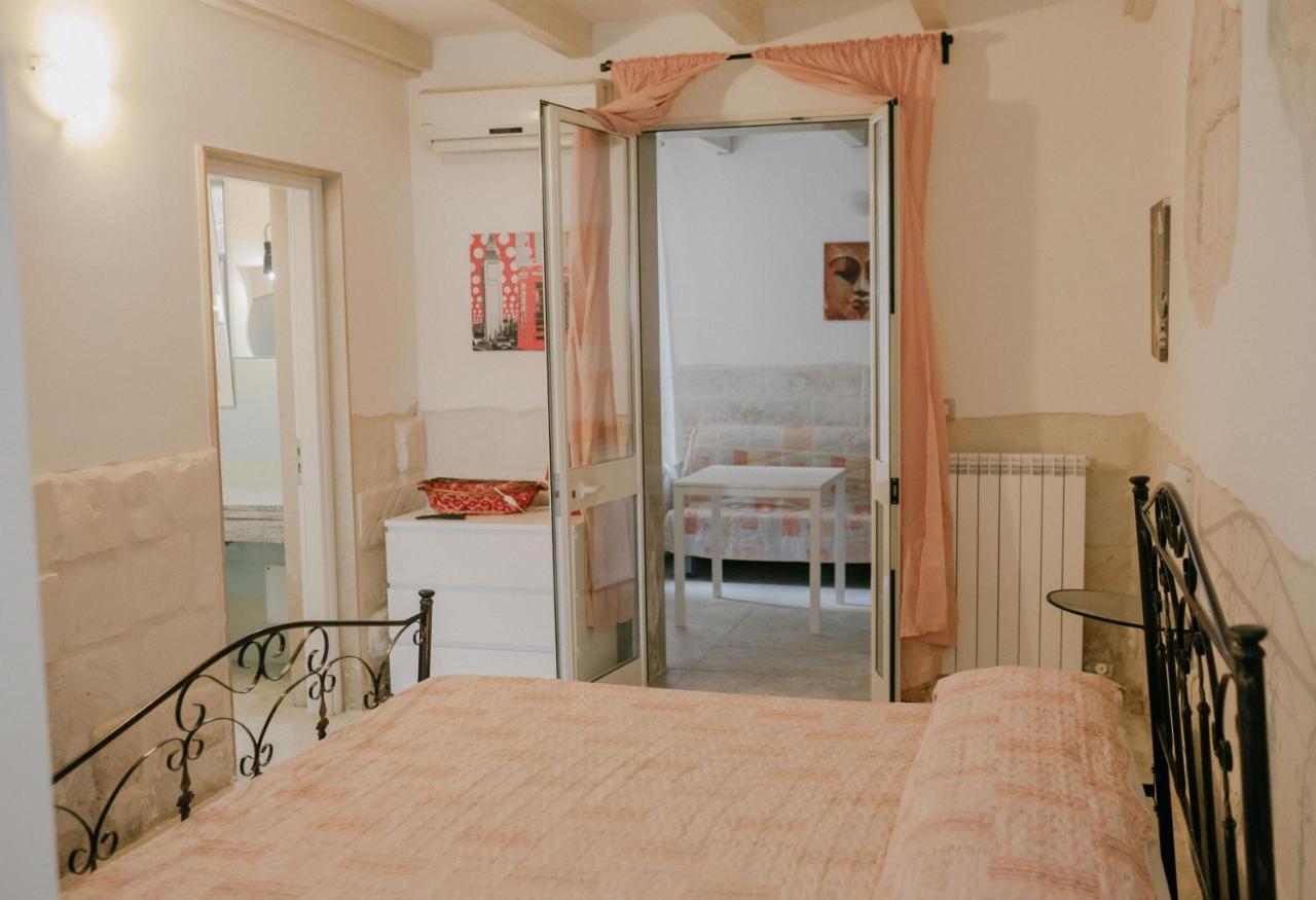 Le Camporelle In Citta Bed & Breakfast Lecce Eksteriør bilde